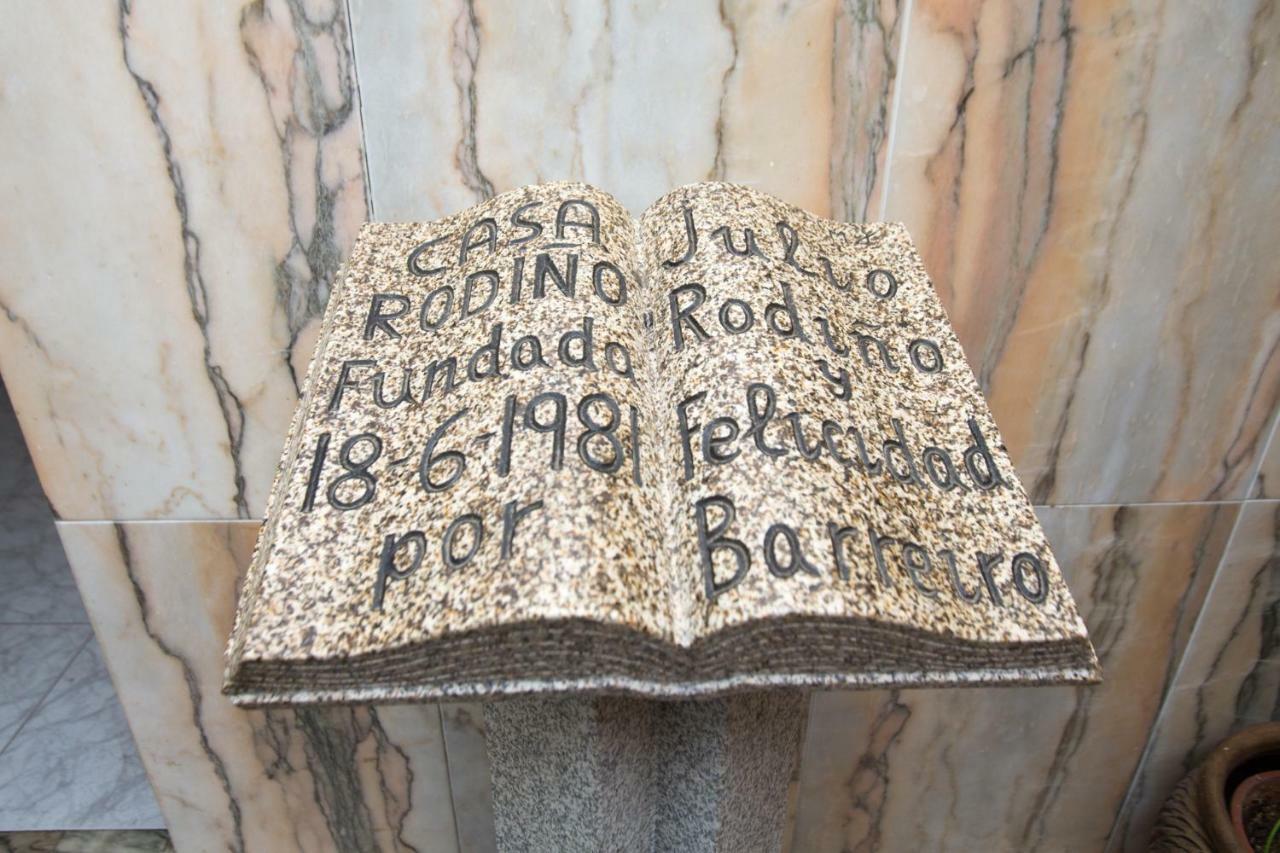 מלון Meaño Casa Rodino מראה חיצוני תמונה